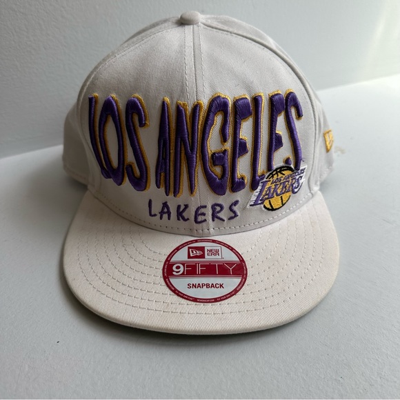 NWT 9Fifty Los Angeles Lakers NBA SnapBack Hat - Picture 2 of 6